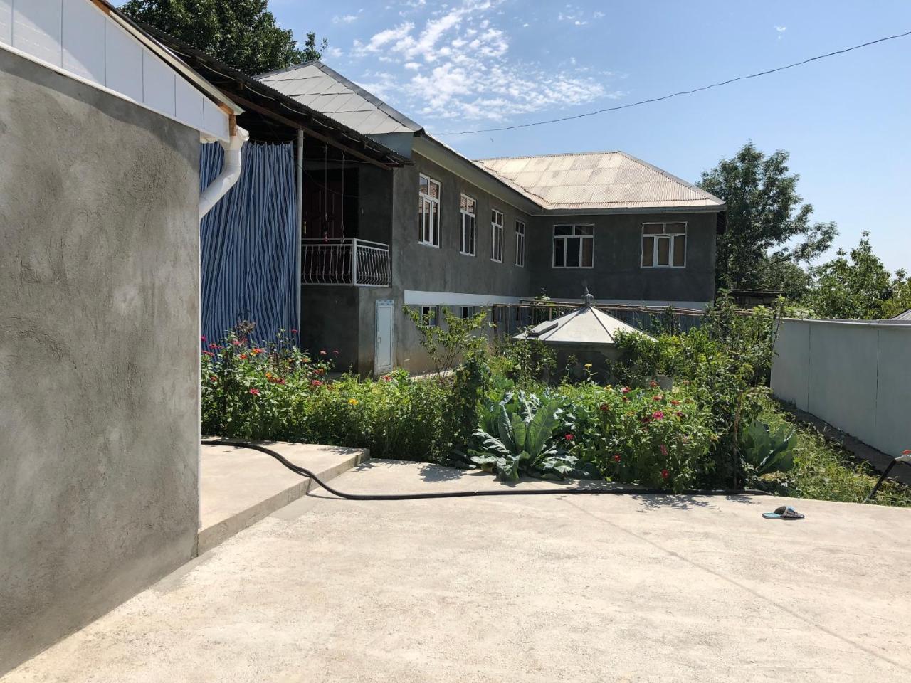 Shaki Host House Acomodação com café da manhã Şǝki Exterior foto